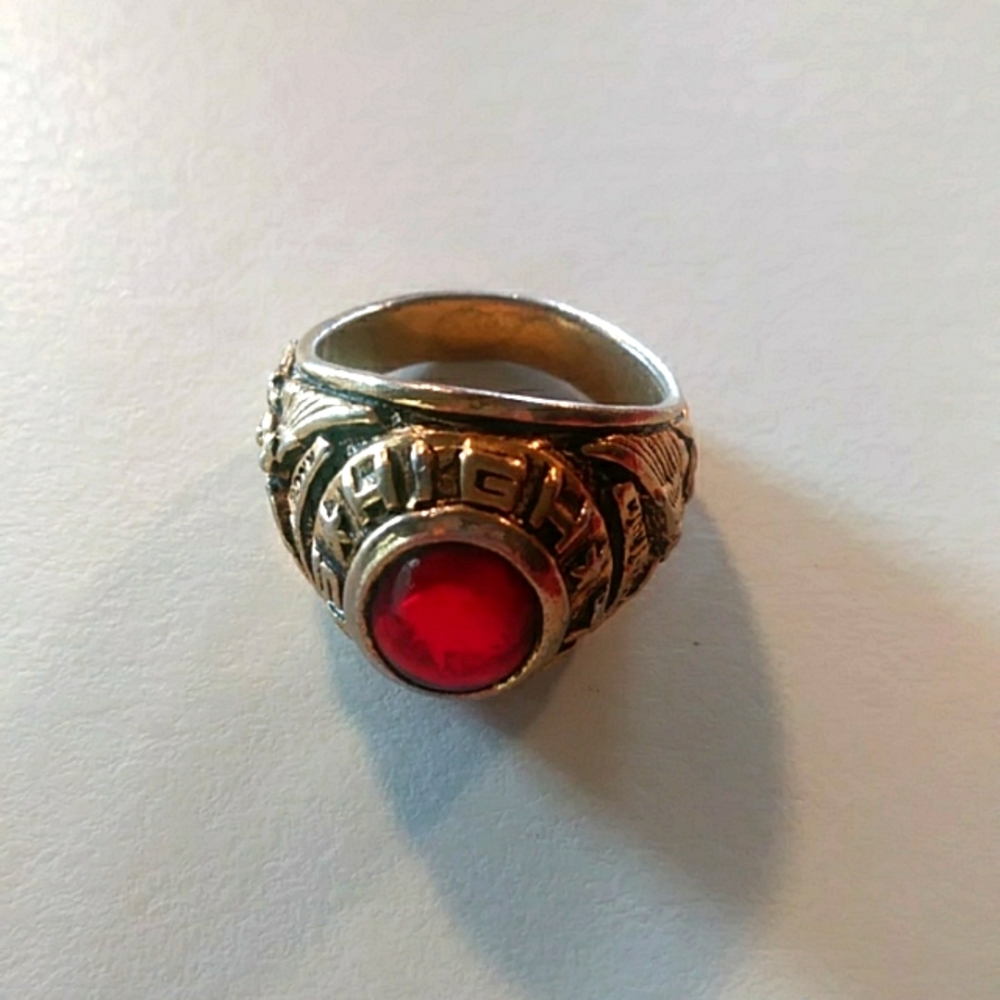 Vintage mans gold plated Incas High School ring